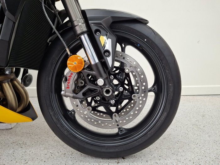 2027 Triumph STREET TRIPLE RS Road PHANTOM BLACK