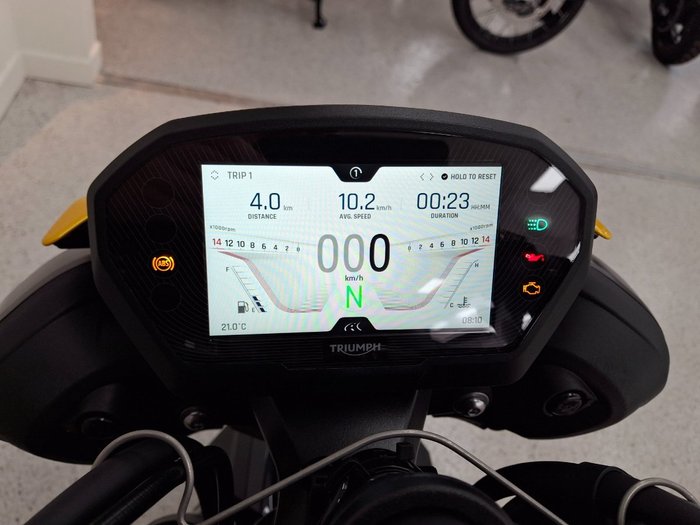 2027 Triumph STREET TRIPLE RS Road PHANTOM BLACK