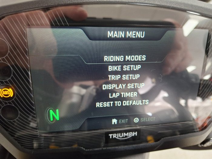 2027 Triumph STREET TRIPLE RS Road PHANTOM BLACK