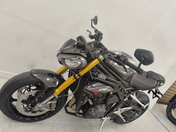 2027 Triumph SPEED TRIPLE 1200 RS
