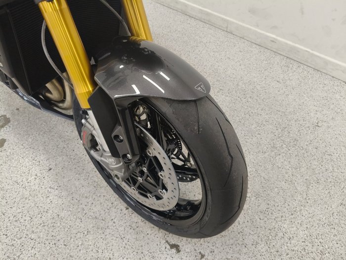 2027 Triumph SPEED TRIPLE 1200 RS