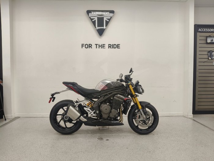 2027 Triumph SPEED TRIPLE 1200 RS