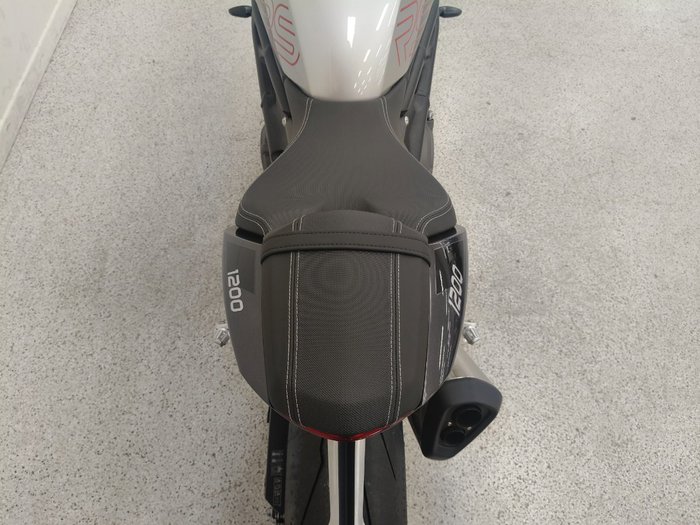2027 Triumph SPEED TRIPLE 1200 RS
