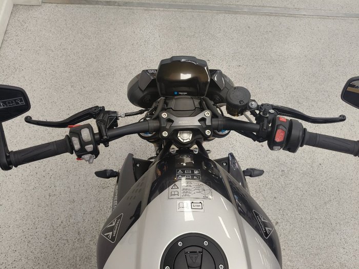 2027 Triumph SPEED TRIPLE 1200 RS