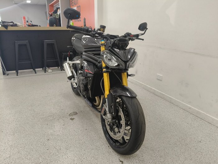 2027 Triumph SPEED TRIPLE 1200 RS