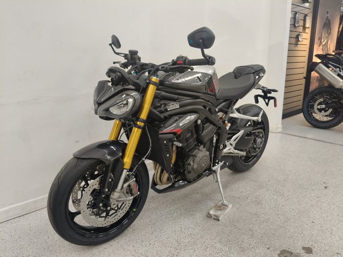 2027 Triumph SPEED TRIPLE 1200 RS