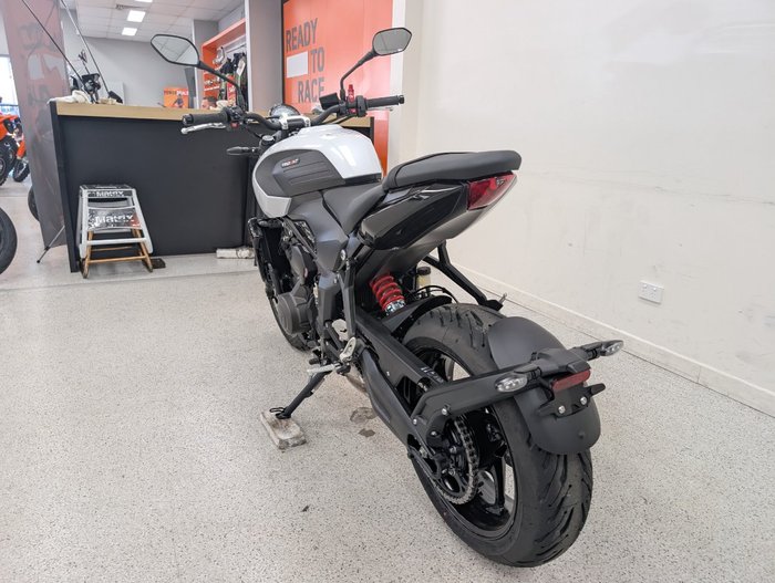 2026 Triumph TRIDENT 660