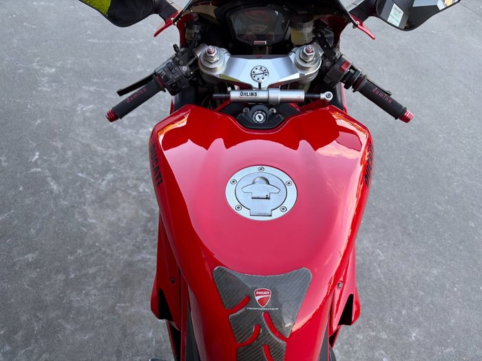 2011 DUCATI 848 EVO Red