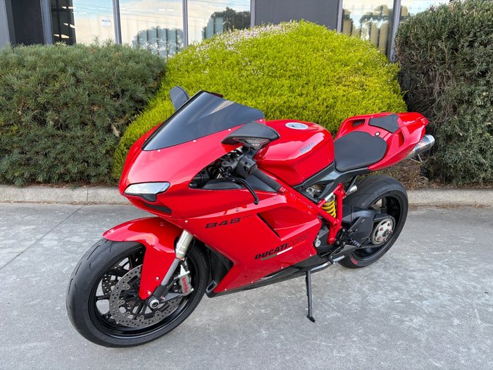2011 DUCATI 848 EVO Red