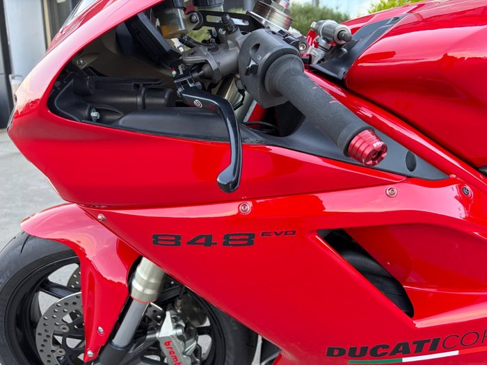2011 DUCATI 848 EVO Red