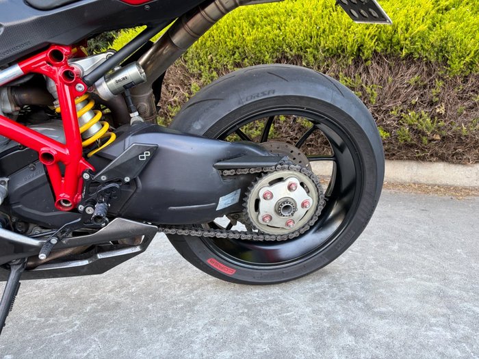 2011 DUCATI 848 EVO Red