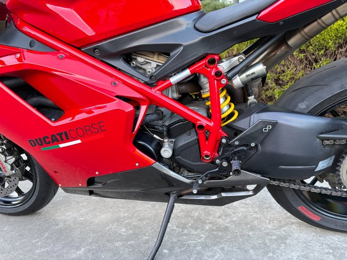 2011 DUCATI 848 EVO Red