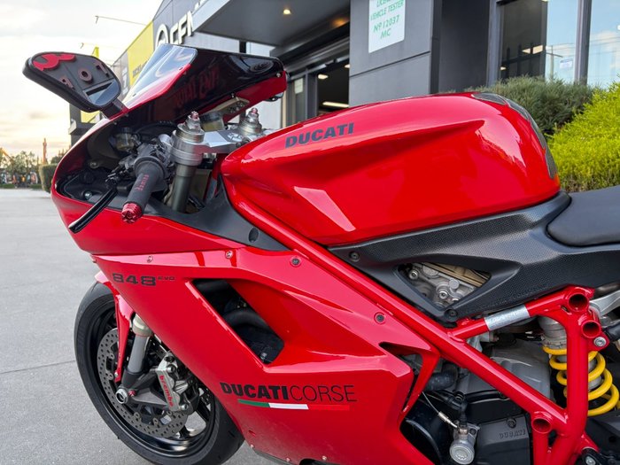 2011 DUCATI 848 EVO Red