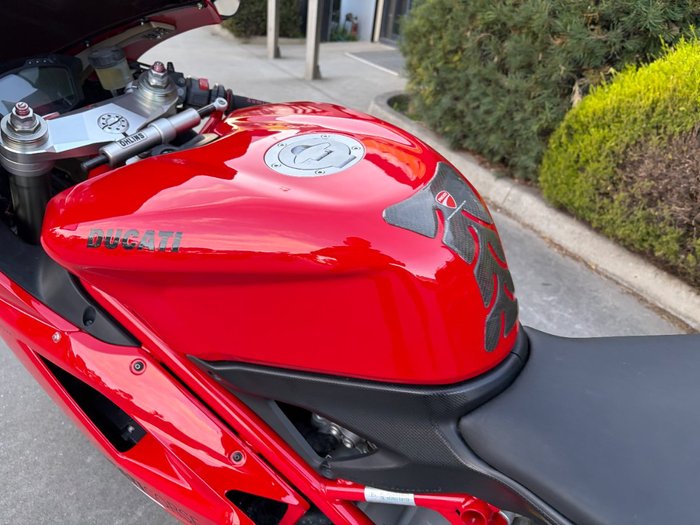 2011 DUCATI 848 EVO Red