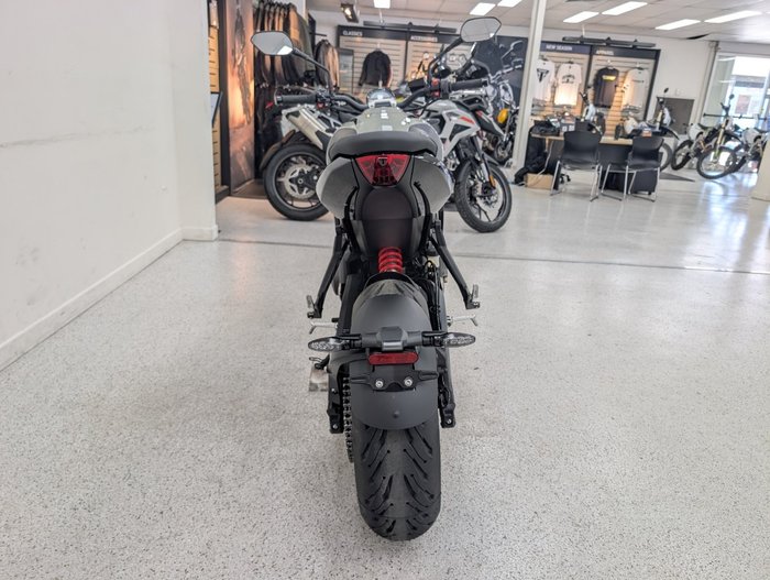 2026 Triumph TRIDENT 660 (LAMS)