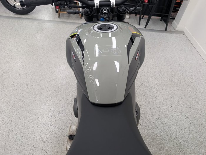 2026 Triumph TRIDENT 660 (LAMS)
