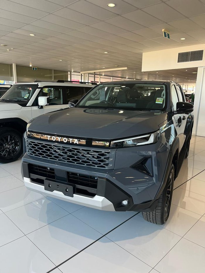 2026 Toyota Hilux SR5 48V