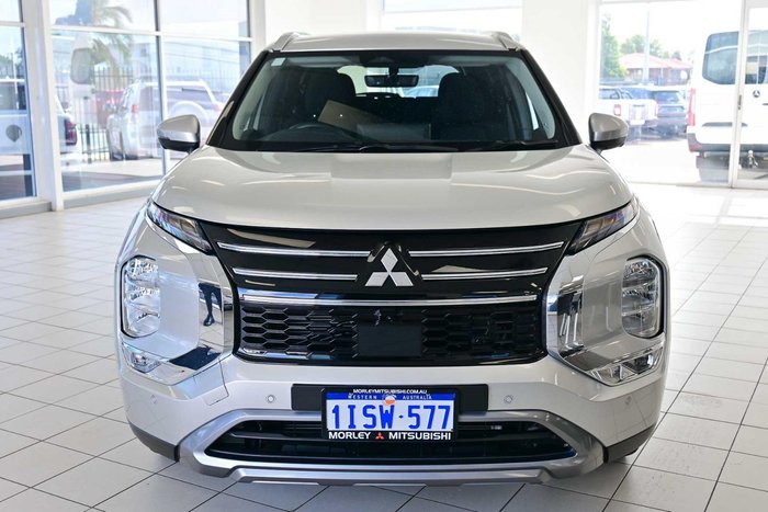 2025 Mitsubishi Outlander LS