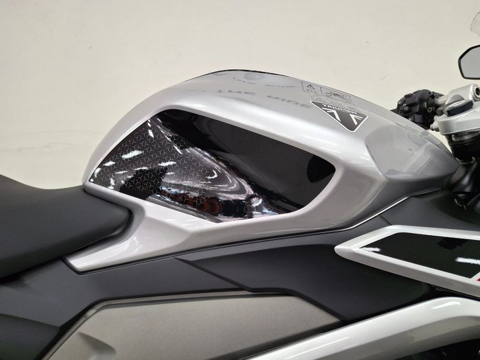 2026 Triumph DAYTONA 660 (LAMS) Silver