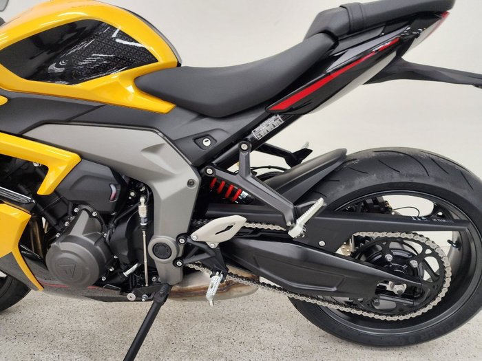 2026 Triumph DAYTONA 660 (LAMS) COSMIC YELLOW