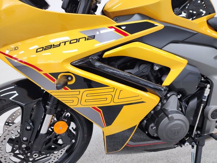 2026 Triumph DAYTONA 660 (LAMS) COSMIC YELLOW