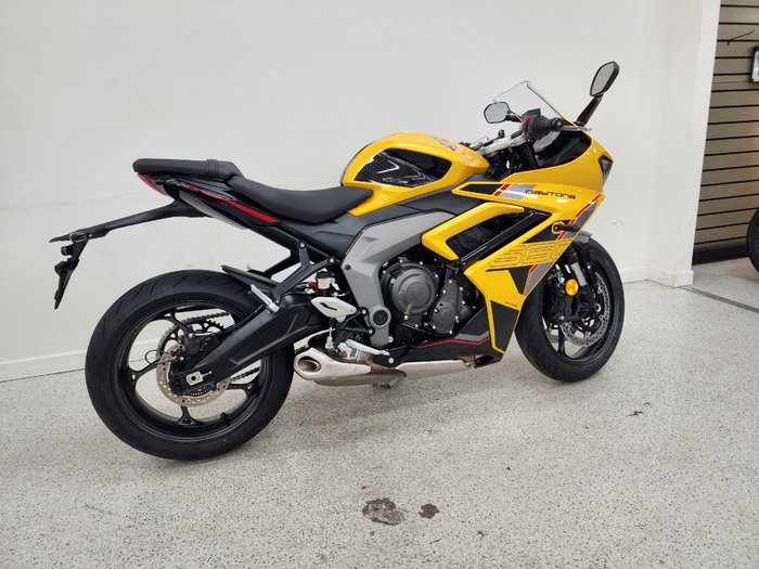 2026 Triumph DAYTONA 660 (LAMS) COSMIC YELLOW