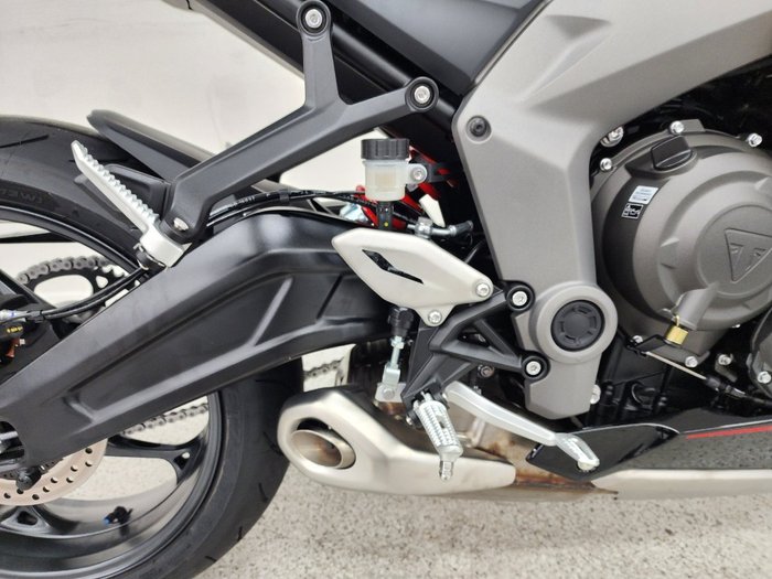 2026 Triumph DAYTONA 660 (LAMS) COSMIC YELLOW