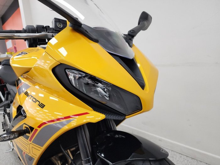 2026 Triumph DAYTONA 660 (LAMS) COSMIC YELLOW