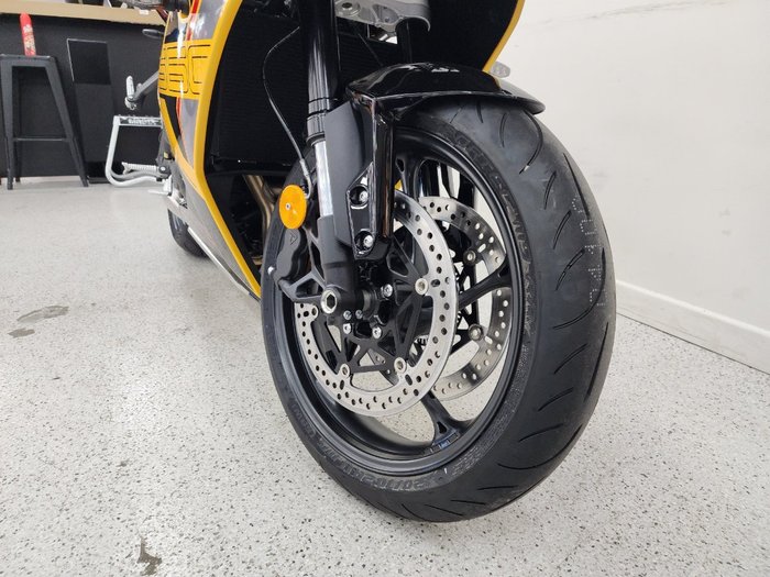 2026 Triumph DAYTONA 660 (LAMS) COSMIC YELLOW