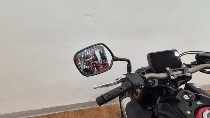 2025 Honda CB650RAC RED