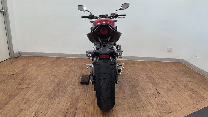 2025 Honda CB650RAC RED