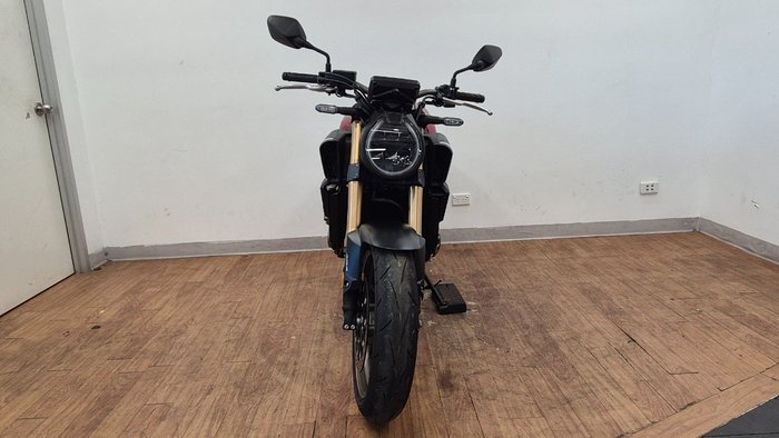 2025 Honda CB650RAC RED