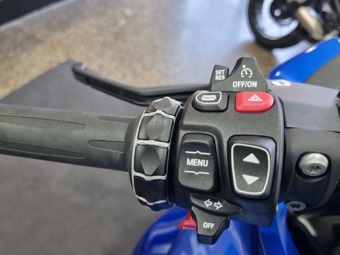 2026 BMW Motorrad R 1300 RS RACINGBLUE METALLIC