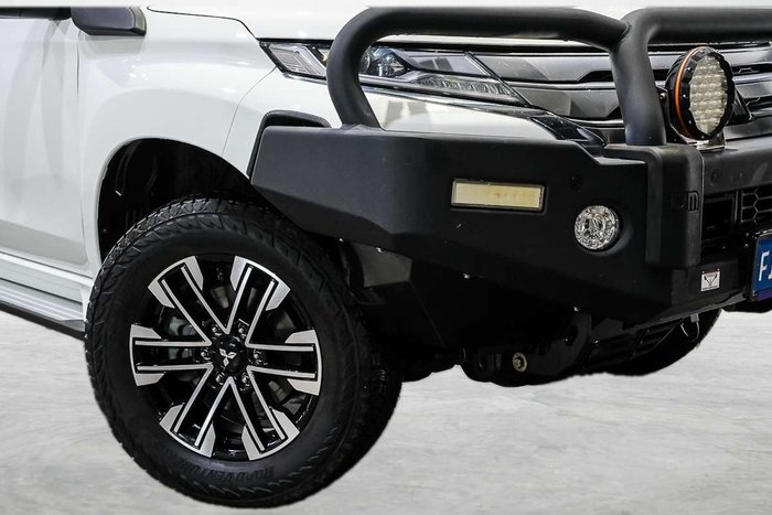 2022 Mitsubishi Pajero Sport GLS