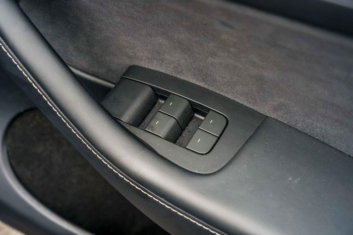 2025 Tesla Model Y Performance