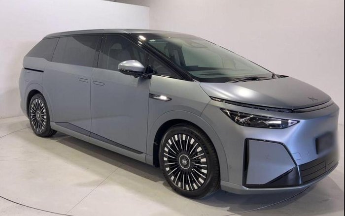 2026 XPeng X9 Standard Range