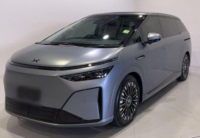 2026 XPeng X9 Standard Range