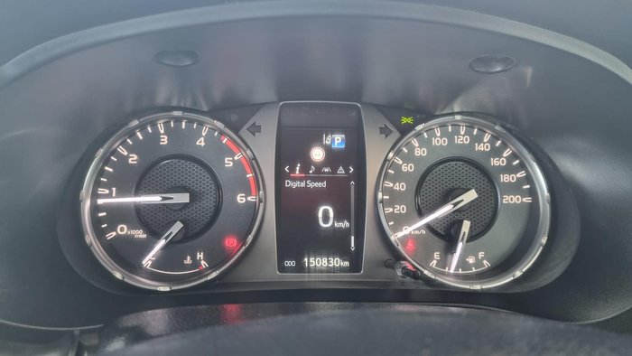 2023 Toyota Hilux SR