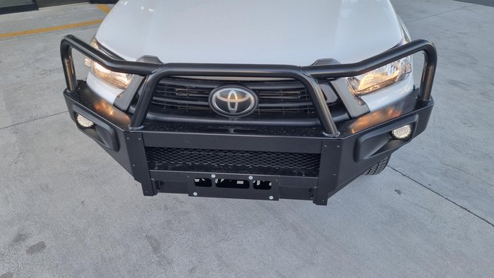 2023 Toyota Hilux SR
