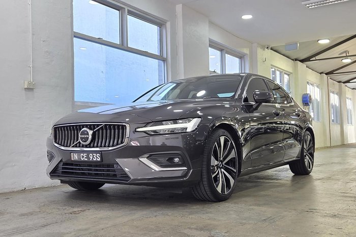 2022 Volvo S60 Ultimate B5 Bright