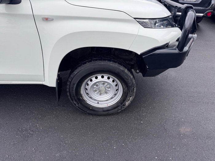 2022 Mitsubishi Triton GLX