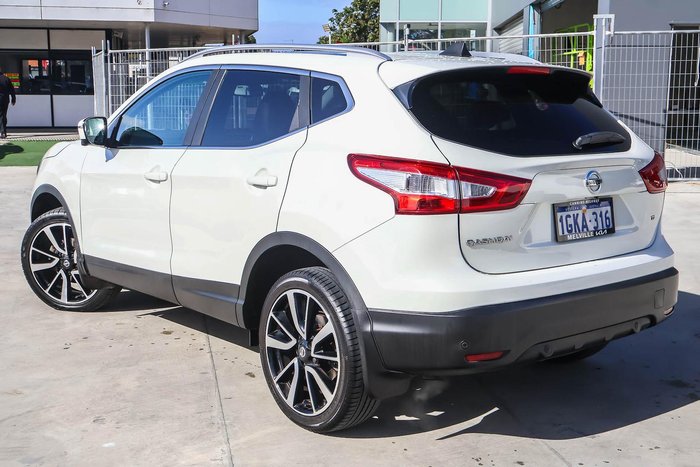 2017 Nissan QASHQAI Ti