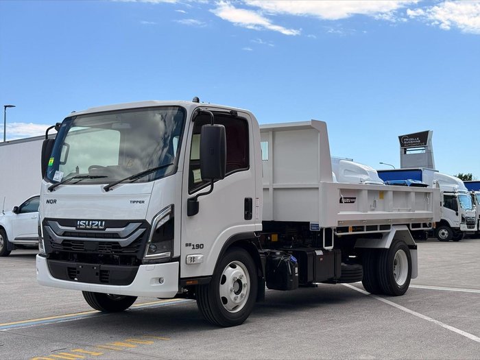 2026 Isuzu Nqr 88/80-190 Tipper