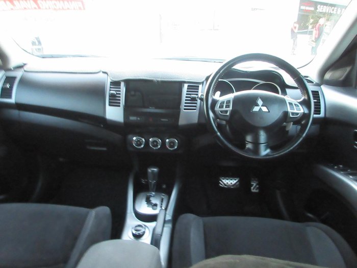 2010 Mitsubishi Outlander VR