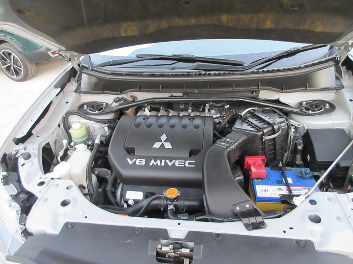 2010 Mitsubishi Outlander VR
