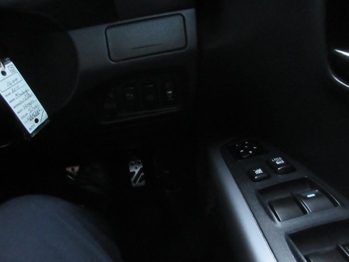 2010 Mitsubishi Outlander VR