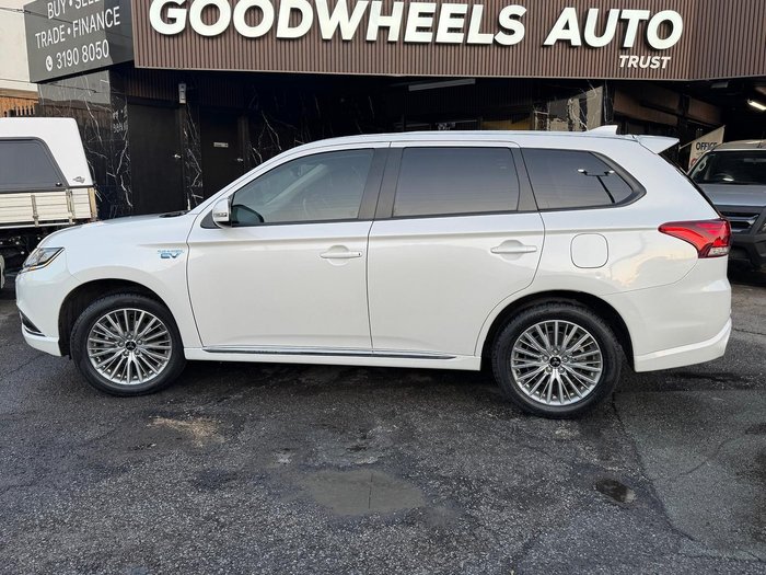 2021 Mitsubishi Outlander PHEV ES