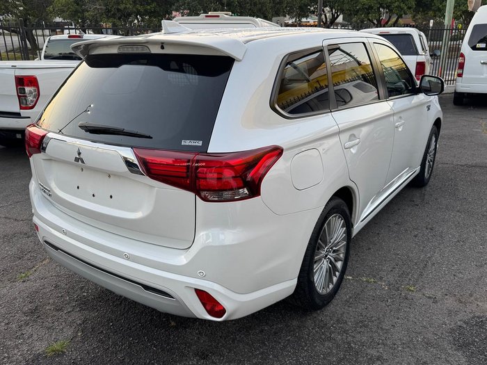 2021 Mitsubishi Outlander PHEV ES