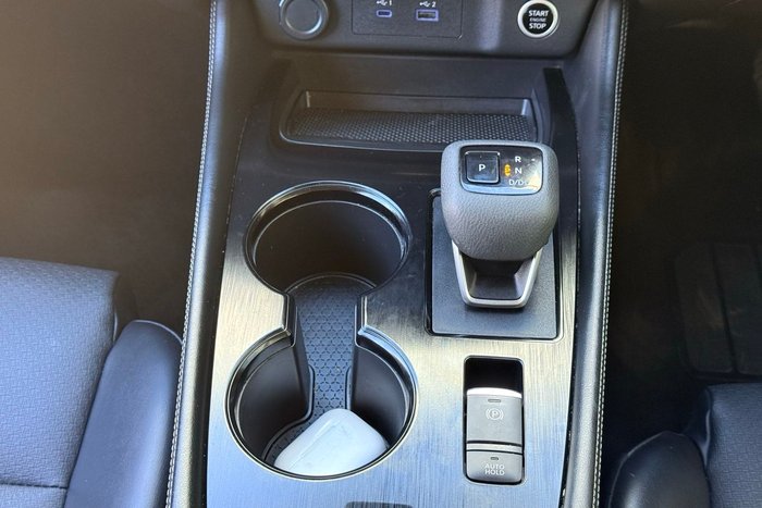 2024 Nissan X-TRAIL ST-L