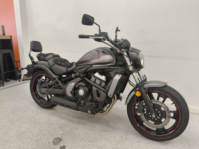 2024 Kawasaki VULCAN S CAFE grey